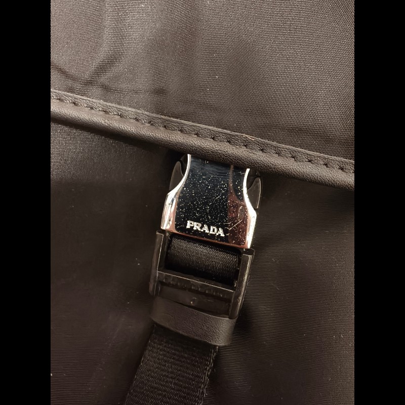 Prada 經典尼龍雙釦式郵差包-16