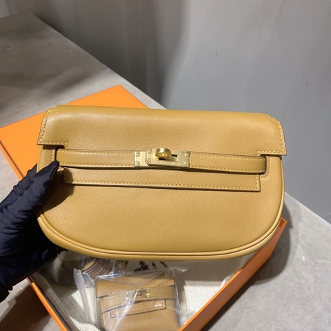 Hermes/愛馬仕 Kelly moove B刻印 2S芝麻色金扣 底長17cm