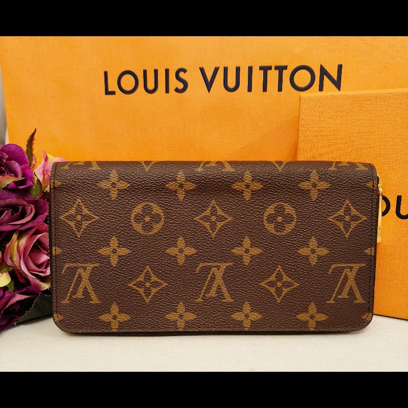 LV老花拉鏈長夾-2