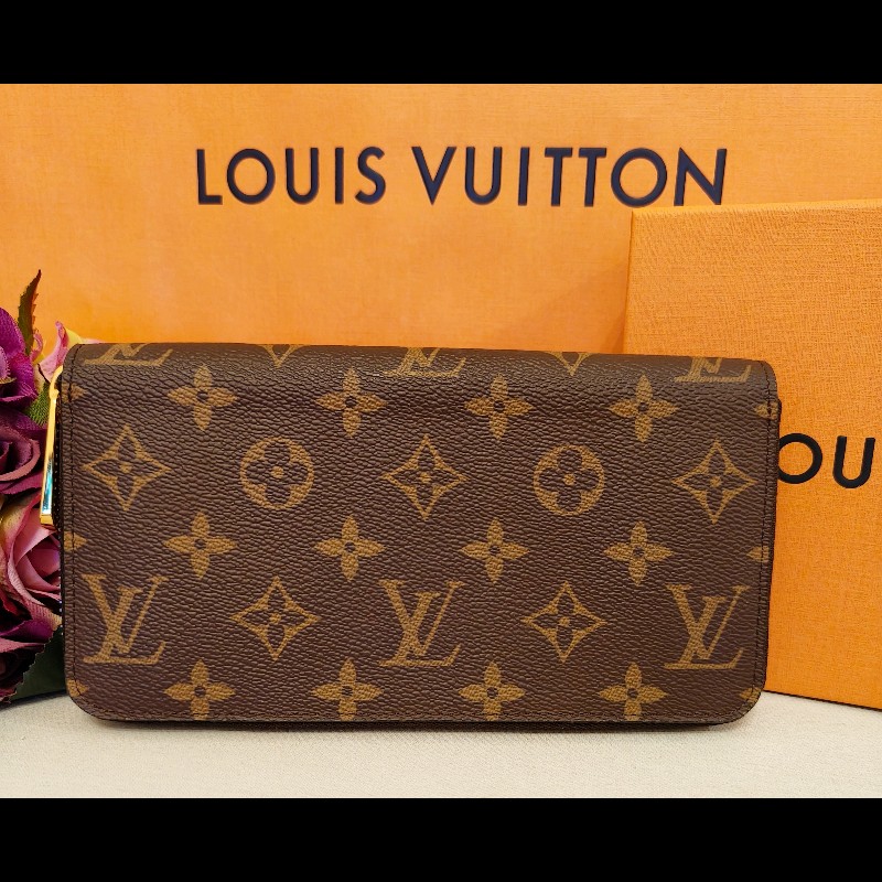 LV老花拉鏈長夾-6