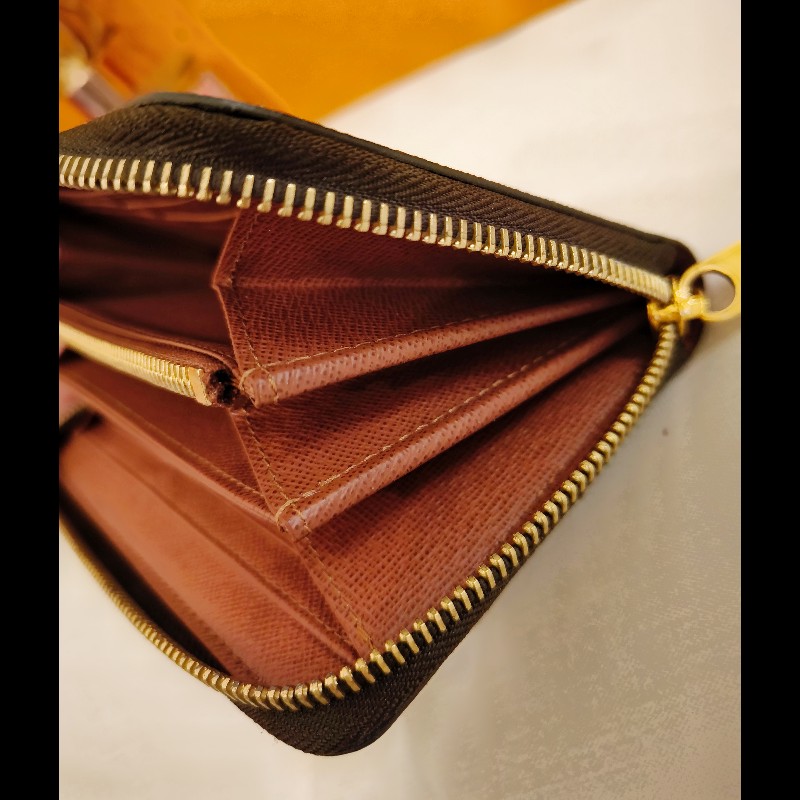 LV老花拉鏈長夾-14