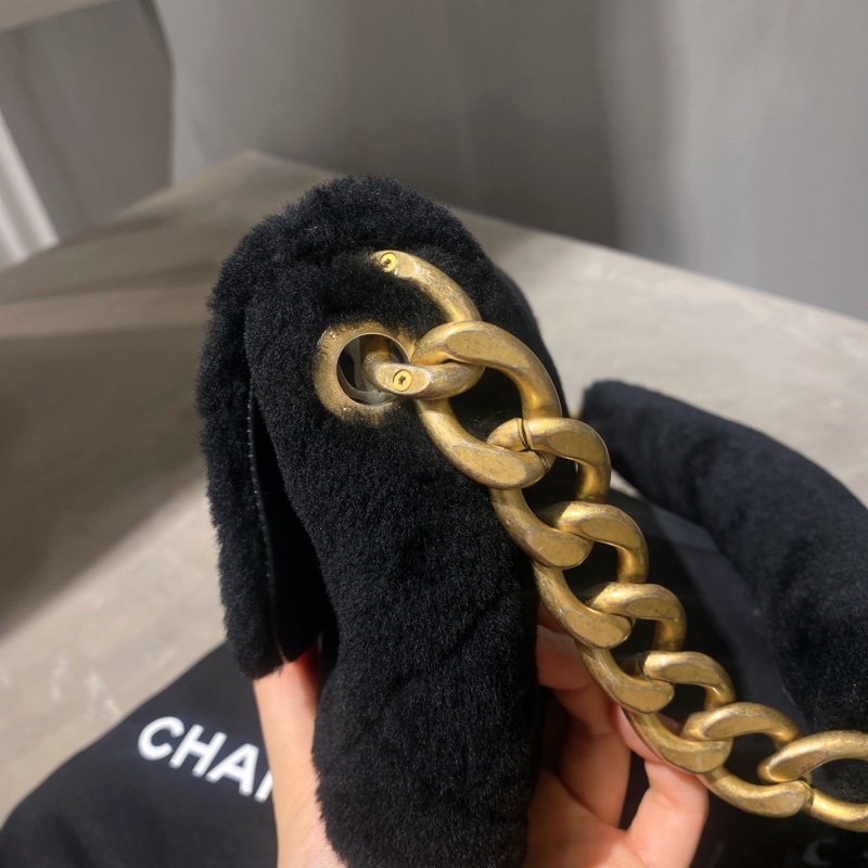 香奈兒/Chanel 秀款翻蓋包 cf mini尺寸黑色 羊羔毛菱格紋 金扣 單肩腋下包 有卡編碼30開頭 閒置新品 底長20-2