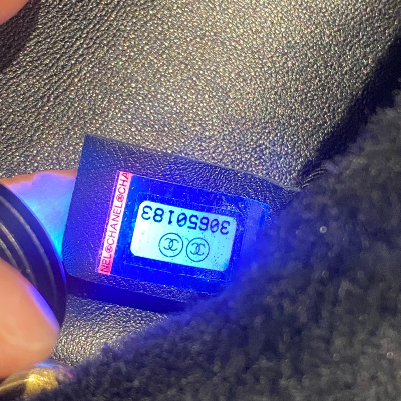 香奈兒/Chanel 秀款翻蓋包 cf mini尺寸黑色 羊羔毛菱格紋 金扣 單肩腋下包 有卡編碼30開頭 閒置新品 底長20-8