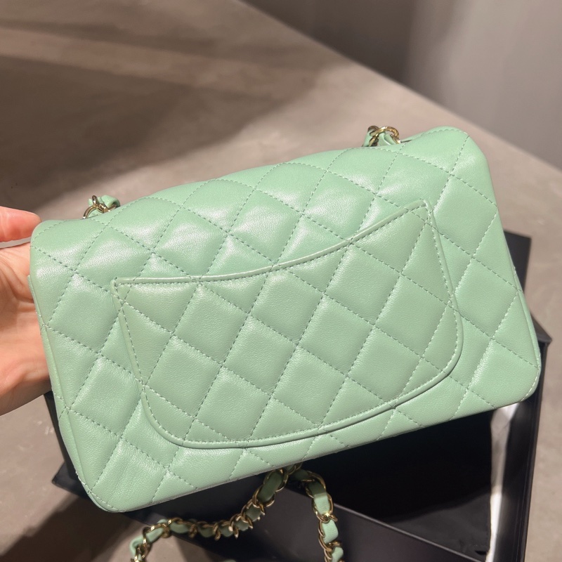 香奈兒/Chanel CF 大mini 25年晶片寬 薄荷綠 金扣斜背包 五金有膜 近乎全新-1