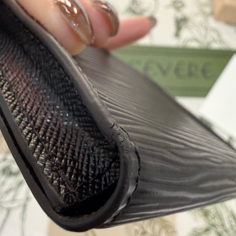 🍙 LV 黑色水波紋卡夾零錢包 二手裸件 🍙 高標勿買 整體約8-9成新-22