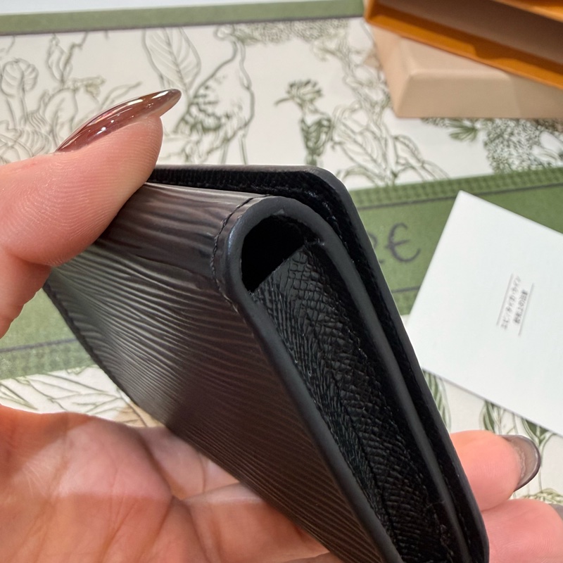 🍙 LV 黑色水波紋卡夾零錢包 二手裸件 🍙 高標勿買 整體約8-9成新-25