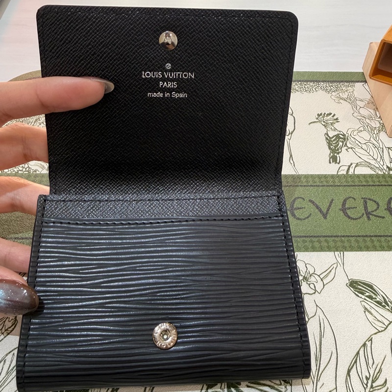🍙 LV 黑色水波紋卡夾零錢包 二手裸件 🍙 高標勿買 整體約8-9成新-27