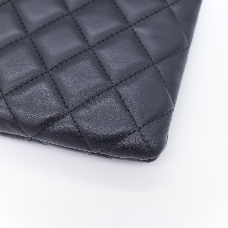 Chanel 香奈兒 黑色菱格紋 羊皮 中款 雙層 吸釦 拉鍊 手拿包-3