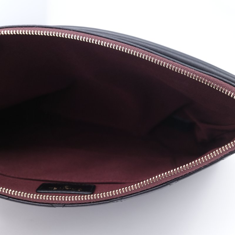 Chanel 香奈兒 黑色菱格紋 羊皮 中款 雙層 吸釦 拉鍊 手拿包-12