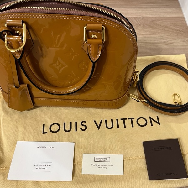 近新LV Alma奶茶色包包-0