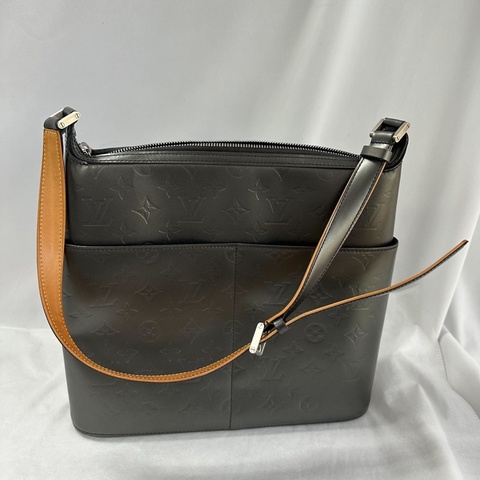 LV經典花樣壓紋硬挺上班包