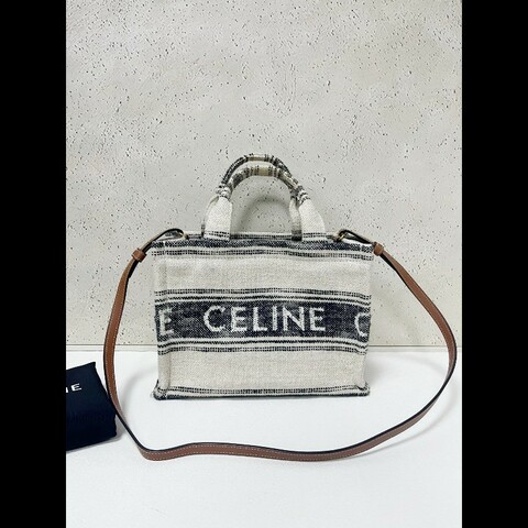 CELINE Cabas Thais
小號托特包