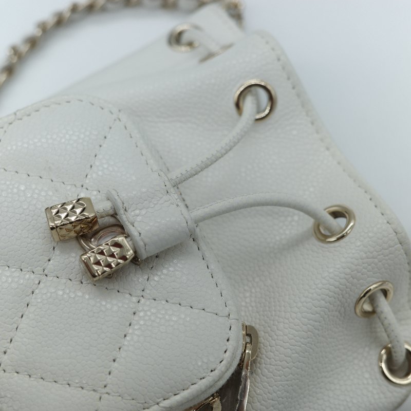 22SS Chanel 香奈兒 經典菱格紋 白色 荔枝紋小牛皮 抽繩水桶包-3