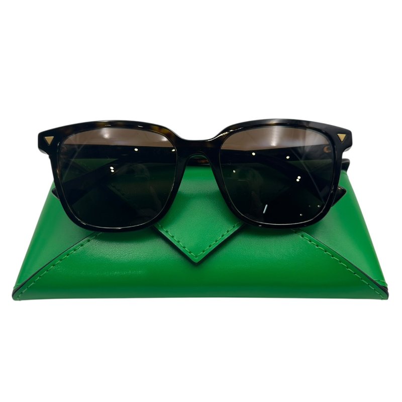 【美收精品】BOTTEGA VENETA 黑色墨鏡 C-240【隔月月中將轉賣至日本 上架期限30天】-0