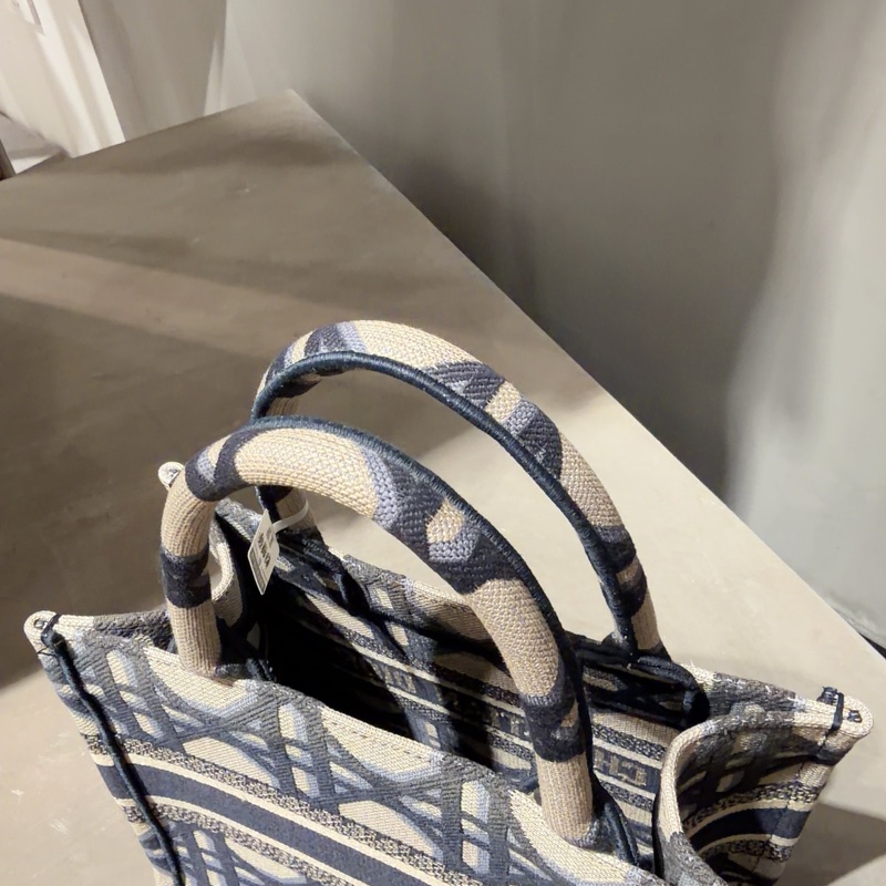 迪奧/Dior 帆布托特 23年 閒置成色 Book Tote 小號 底長26cm-4