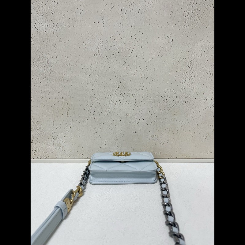 Chanel 21K 19bag woc
馬卡龍藍 迷你鏈條腰包-4