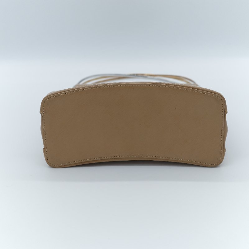 （優雅♥️經典三環）Cartier 卡地亞 Trinity 米色 金色 銀色 玫瑰金 三色金屬環 手提包 肩背包-7