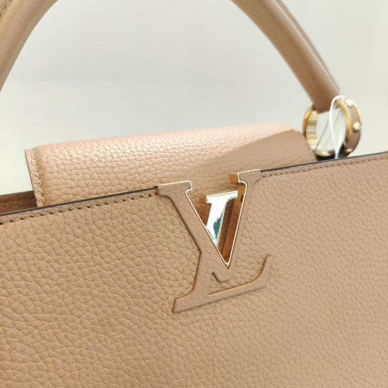 LV Capucines  Taurillon 手提肩背斜背包 芯片款 31x11x20   99新配件塵袋-2