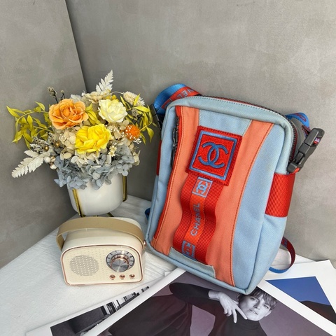 Chanel Sport Line 運動系列 帆布單肩包