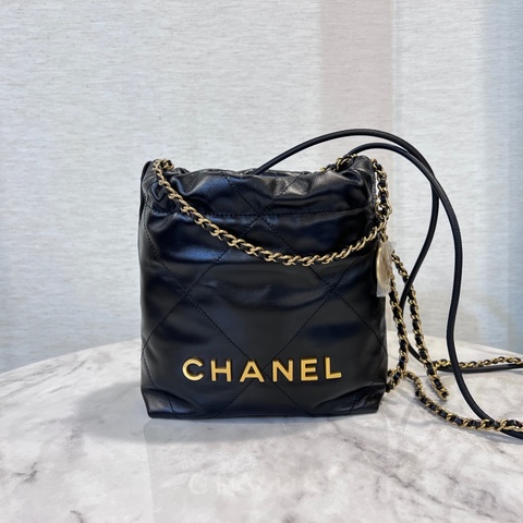 Chanel 黑牛皮霧金釦字母logo金釦大菱格mini22 斜背包