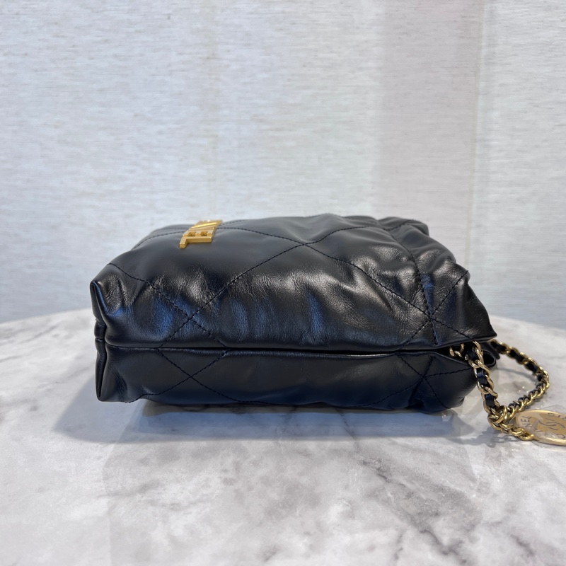Chanel 黑牛皮霧金釦字母logo金釦大菱格mini22 斜背包-3