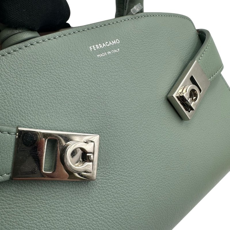 【美收精品】FERRAGAMO 灰藍手提包 C-246【隔月月中將轉賣至日本 上架期限30天】-7