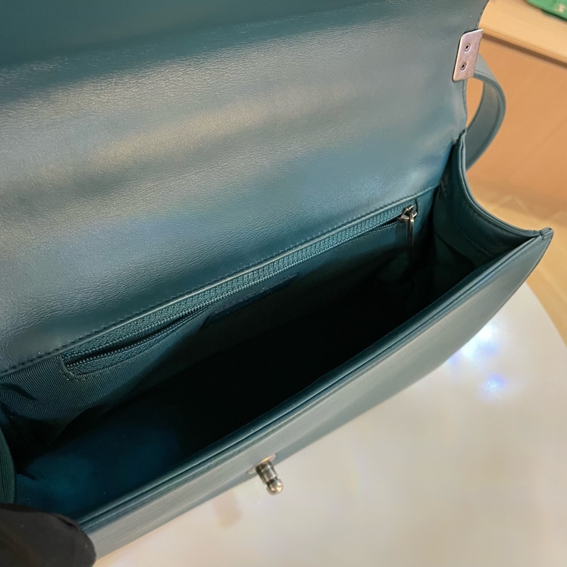 Chanel 香奈儿 湖水蓝 复古银扣 菱格牛皮 Leboy-12