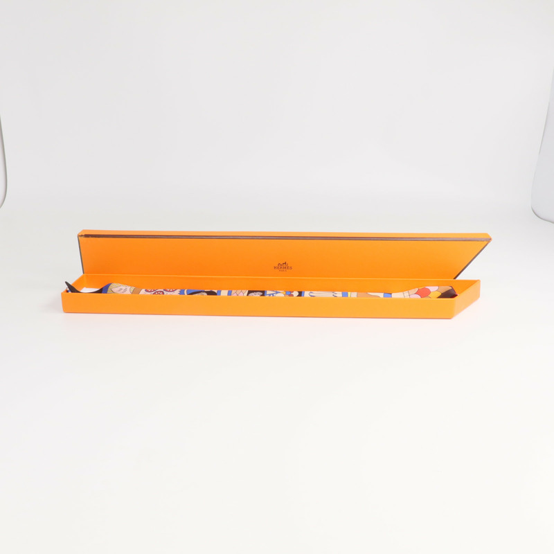 HERMES 絲質La Patisserie Francaise Charm Twilly絲巾-9