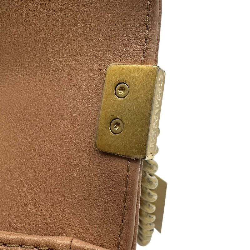 【美收精品】CHANEL 奶茶牛皮boy25 C-257【隔月月中將轉賣至日本 上架期限30天】-12