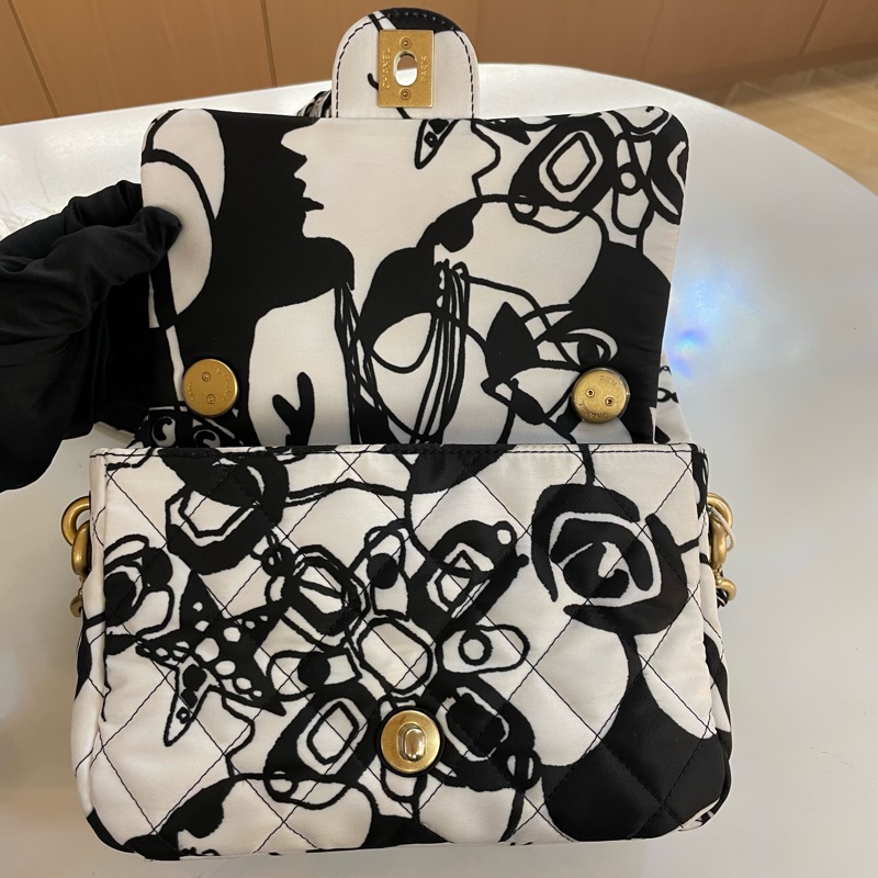 Chanel香奈儿黑白涂鸦cf方胖子手绘丝巾粗链条手提包斜挎包单肩包-6