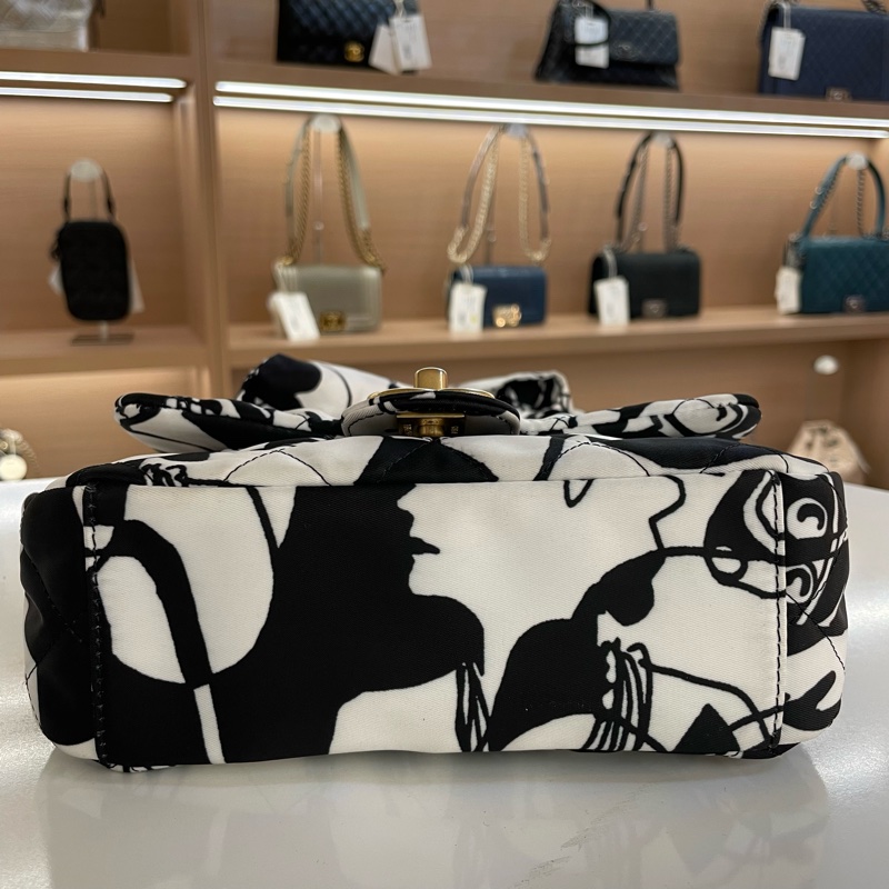 Chanel香奈儿黑白涂鸦cf方胖子手绘丝巾粗链条手提包斜挎包单肩包-9