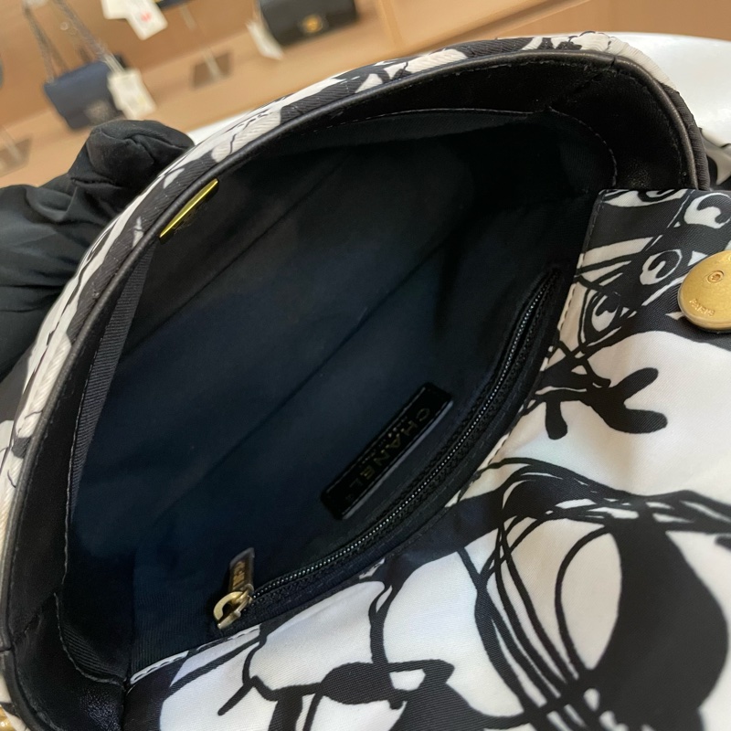 Chanel香奈儿黑白涂鸦cf方胖子手绘丝巾粗链条手提包斜挎包单肩包-13