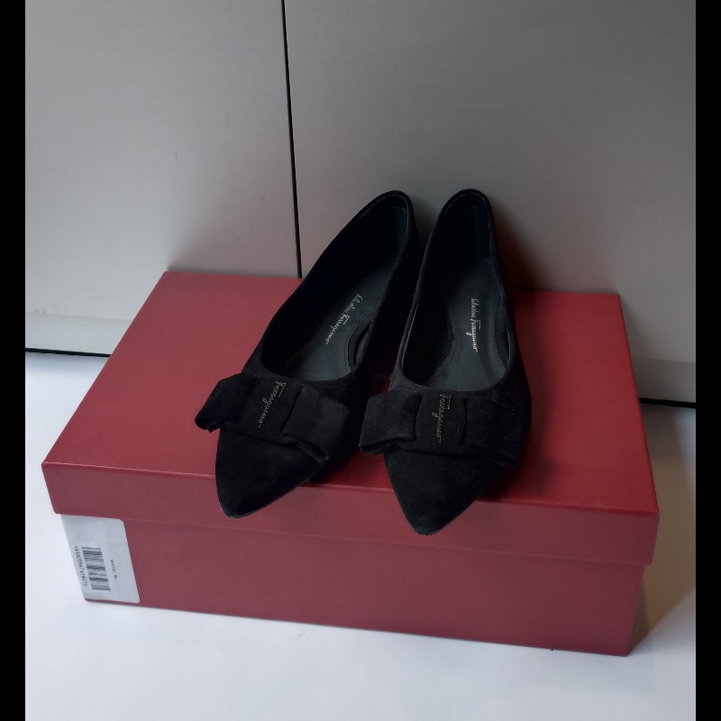 Ferragamo 黑色麂皮蝴結釦平底鞋-0