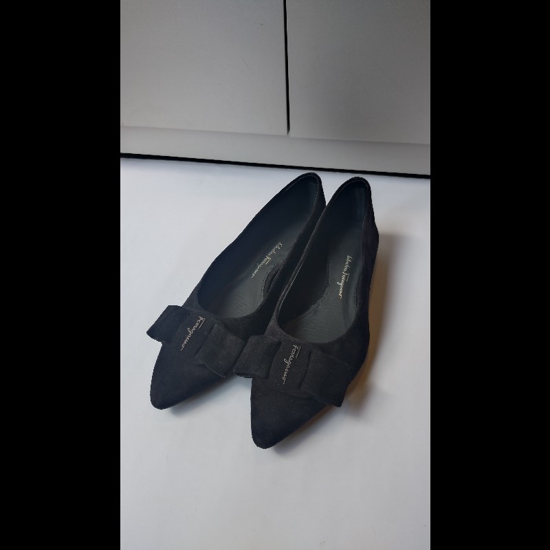 Ferragamo 黑色麂皮蝴結釦平底鞋-2