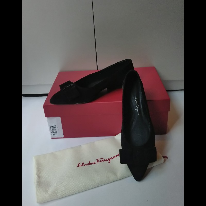 Ferragamo 黑色麂皮蝴結釦平底鞋-4