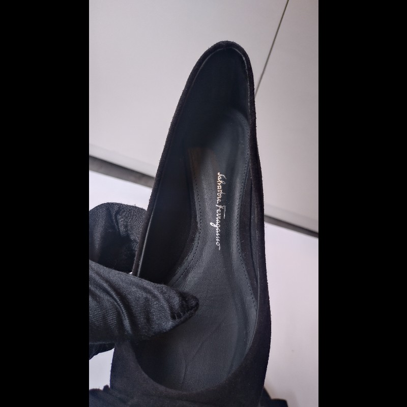 Ferragamo 黑色麂皮蝴結釦平底鞋-11