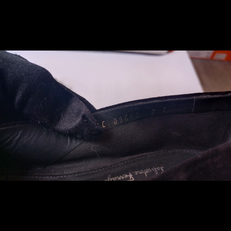 Ferragamo 黑色麂皮蝴結釦平底鞋-15