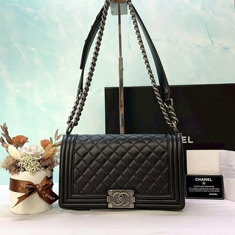 CHANEL BOY 25黑銀口蓋包