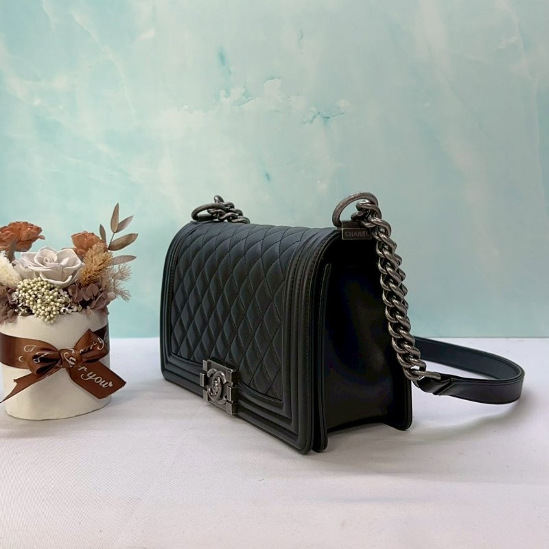 CHANEL BOY 25黑銀口蓋包-2