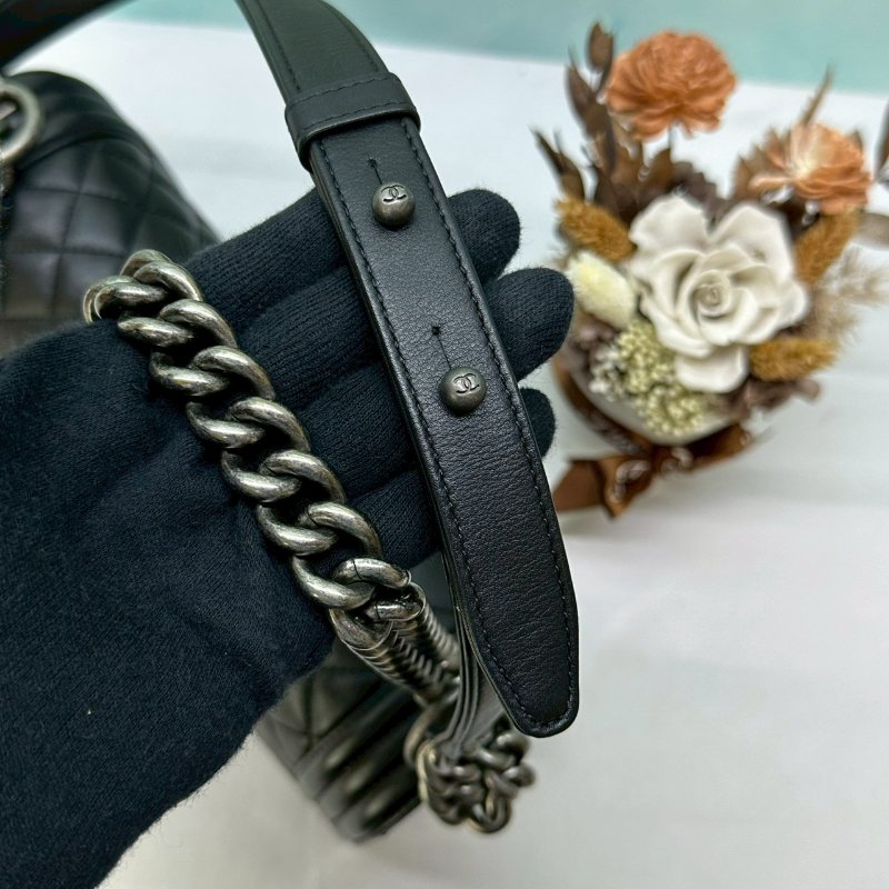 CHANEL BOY 25黑銀口蓋包-6