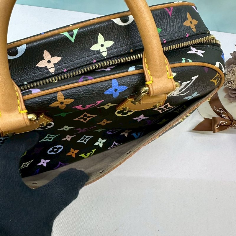 LV 聯名村上隆黑彩小珍包-5