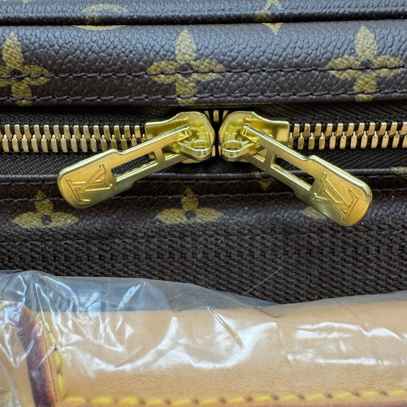 Louis Vuitton 路易威登 經典Satellite 軟式行李箱 70中古-10