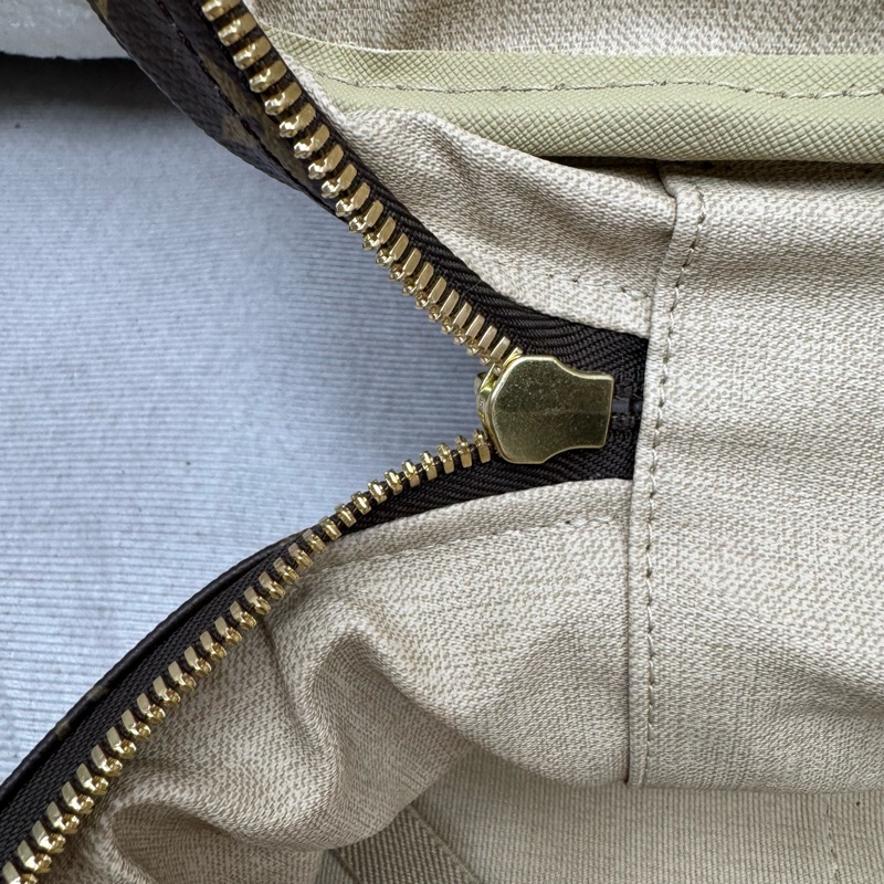 Louis Vuitton 路易威登 經典Satellite 軟式行李箱 70中古-21