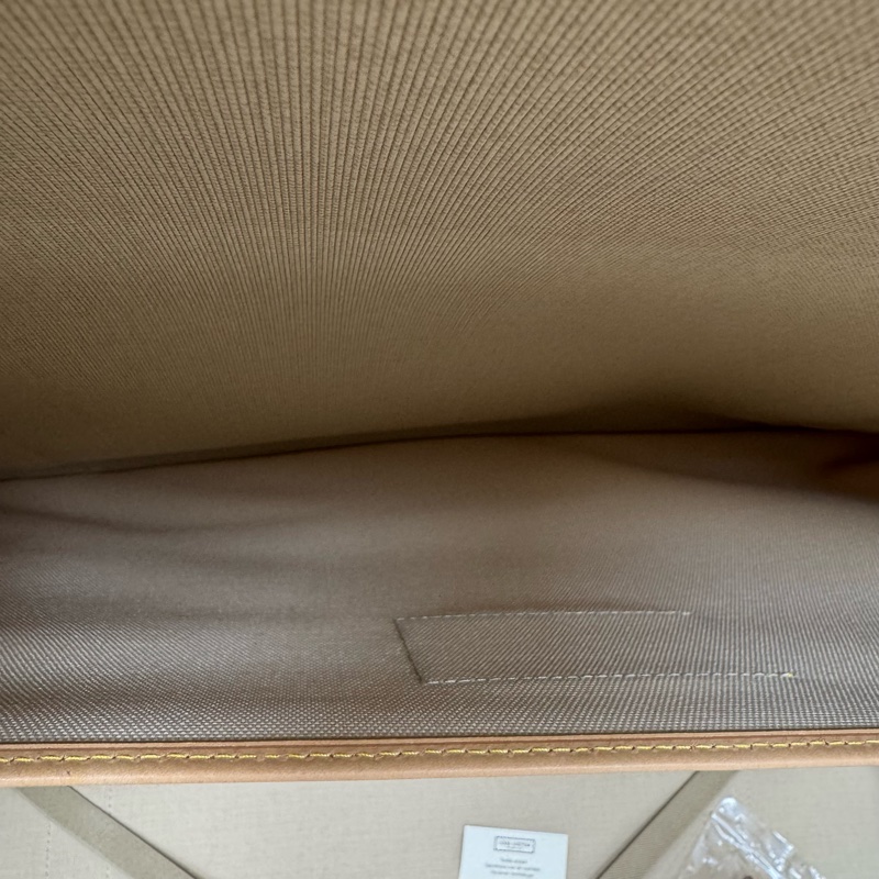 Louis Vuitton 路易威登 經典Satellite 軟式行李箱 70中古-22