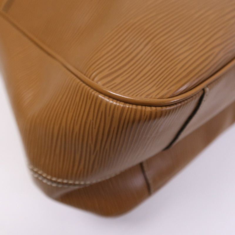 LOUIS VUITTON Epi Passy GM銀扣手挽袋-13