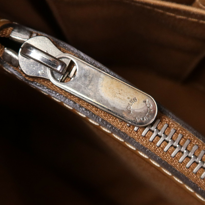 LOUIS VUITTON Epi Passy GM銀扣手挽袋-14