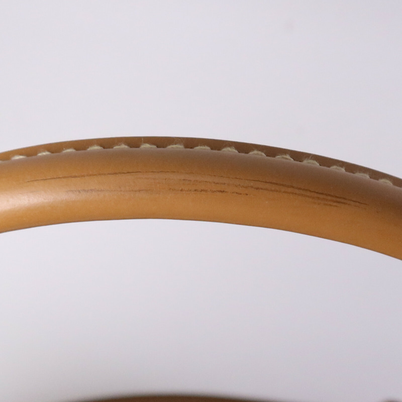 LOUIS VUITTON Epi Passy GM銀扣手挽袋-16