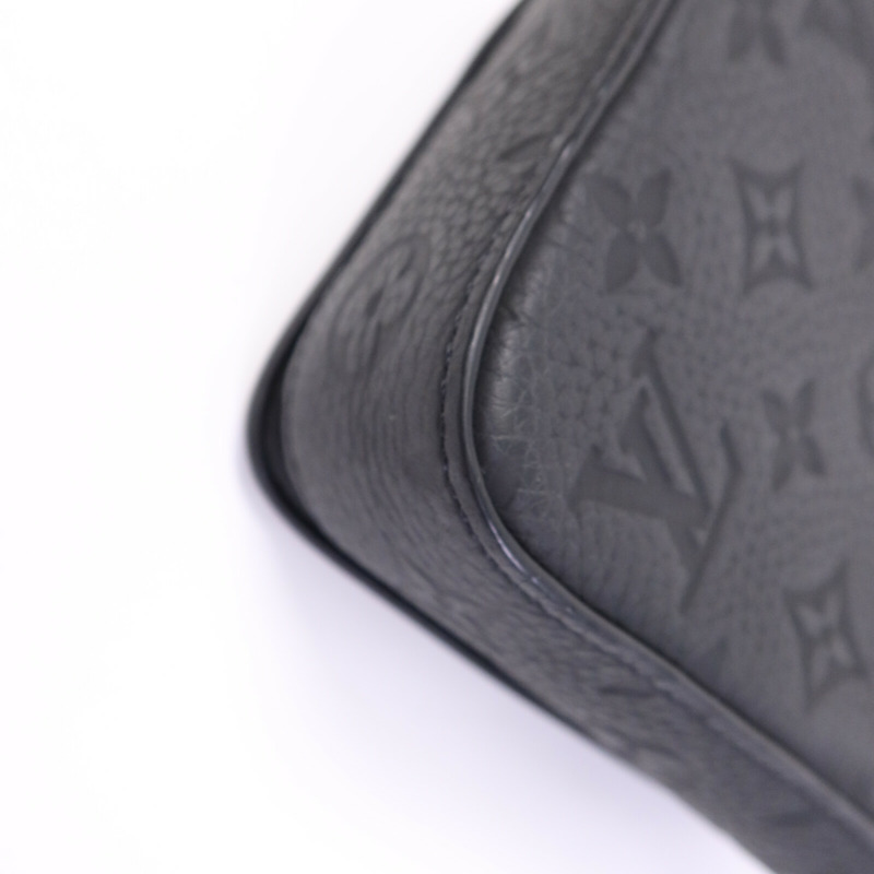 LOUIS VUITTON Monogram Taurillon S-Lock肩背袋-11