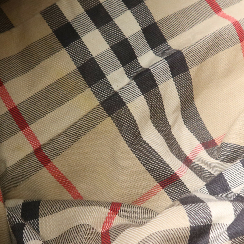 BURBERRY 牛皮皮革Shoulder Bag金扣肩背袋-13