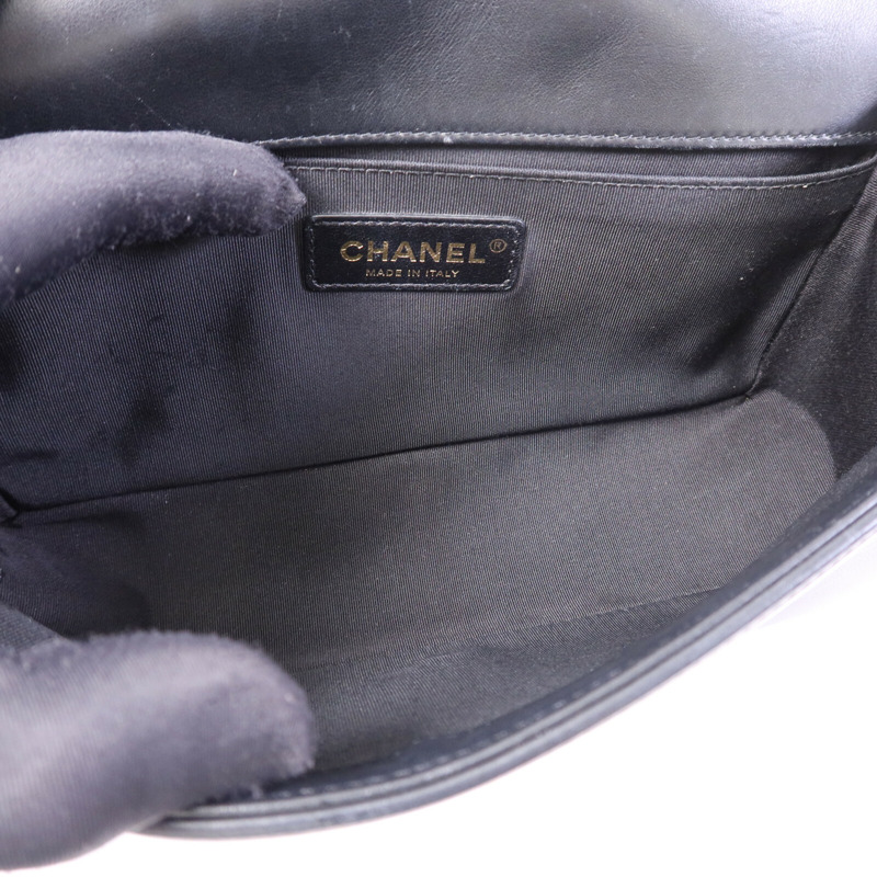 CHANEL 羊皮皮革Boy 25金扣鏈帶肩背袋-4